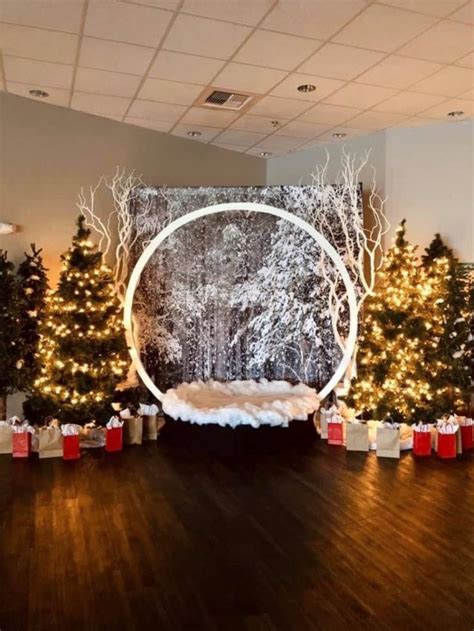 30 Christmas Photo Booth Ideas For A Magical Celebration In 2023