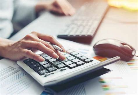 how much to contribute to hsa per paycheck