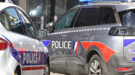 Course Poursuite Villeurbanne Une Voiture De Police Percut E Par Un