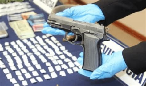 Antofagasta Operativo Dejó Dos Detenidos Y Decomiso De Armas Y Droga