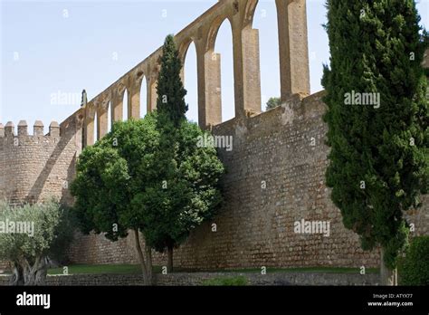 An Ancient Aqueduct Hi Res Stock Photography And Images Alamy