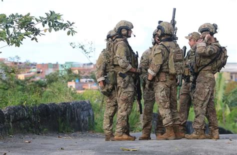 Vi Va De Policial Federal Morto Em Emboscada No Bairro De Val Ria