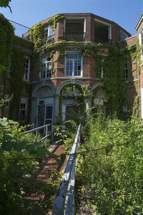 Overgrown Building In Long Island NY Source Destroyed And Abandoned