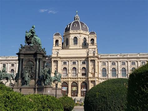 Das Naturhistorische Museum In Wien Monika Fritsch