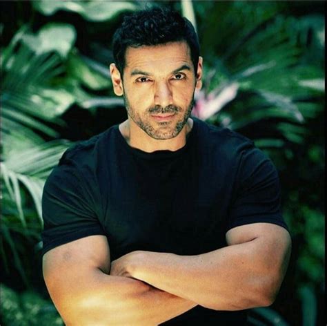 John Abraham Biography, Age, Height, Birthplace, Networth, Wikipedia