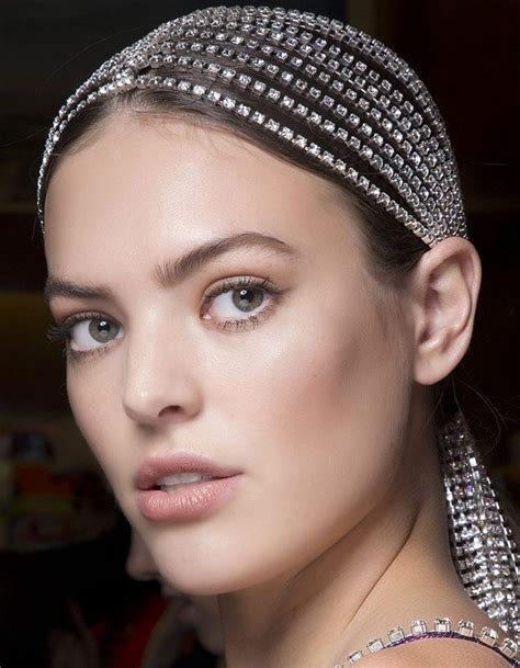 Les Plus Belles Coiffures Originales Elle Bijoux Cheveux Coiffure