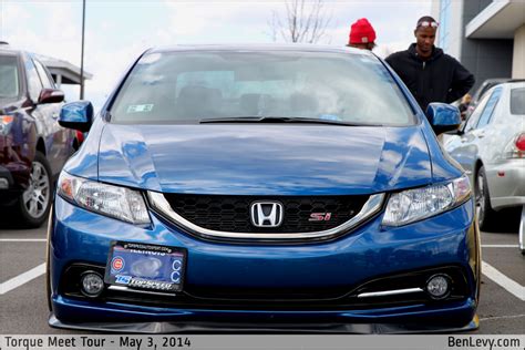 Blue Honda Civic Si Sedan