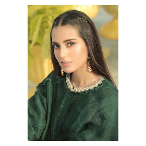 Iqra Aziz Mahi Khuda Aur Mohabbat Season 3 Images Dpspicdress