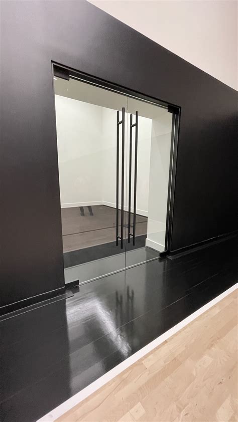 Get Glass Partition Walls in Las Vegas Offices