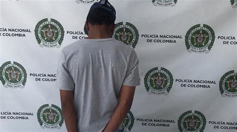 En Foto ¡la Tenía Lista Para La Venta Capturado Con 140 Cigarrillos De Marihuana Y Cinco Dosis