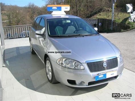 Fiat Croma Multijet V Dpf Emotion Car Photo And Specs