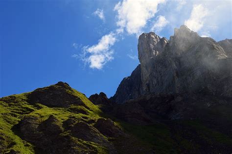 Grindelwald Switzerland 4K Wallpaper