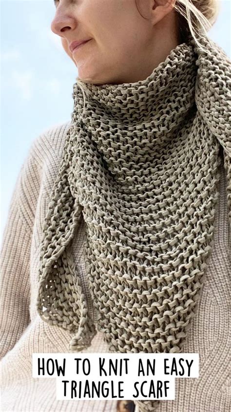 How To Knit An Easy Triangle Scarf Free Knitting Pattern Womens