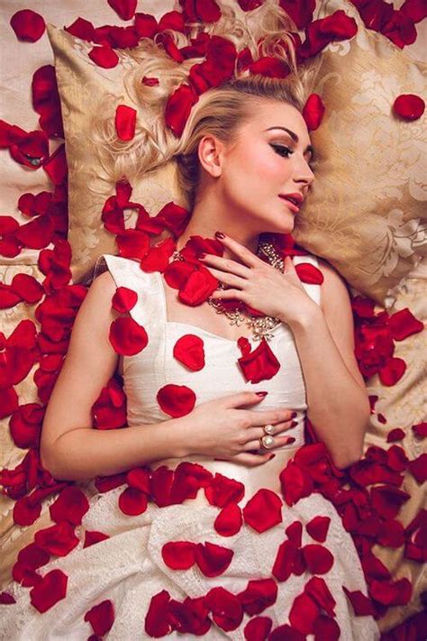 30 Sexy Valentines Day Photoshoot Ideas 2023 Chic Boudoir Photo Ideas As Valentines Day T