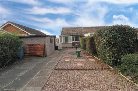 1 Bedroom Bungalow For Sale In East Pines Drive Cleveleys Fy5 Fy5