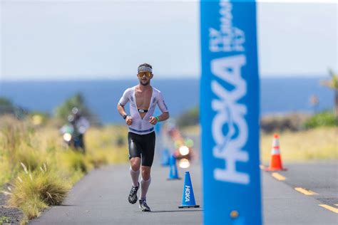 Triathlon Le Français Sam Laidlow Premier Vainqueur Du Championnat Du