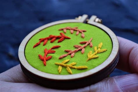 Free Mini Embroidery Pattern Autumn Leaves