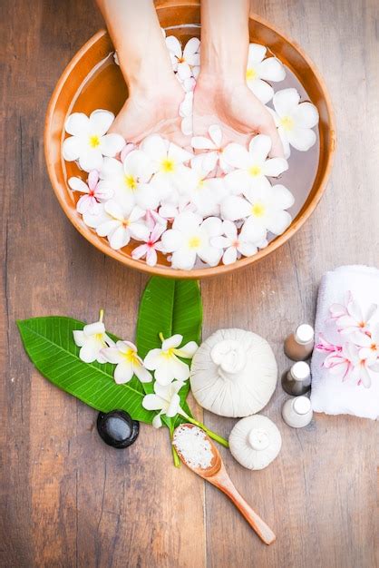 Premium Photo Spa Massage Compress Balls Herbal Ball On The Wooden