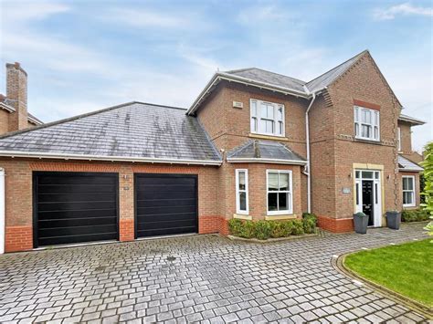 St Bega S Glade Hartlepool TS26 5 Bed Detached House 520 000