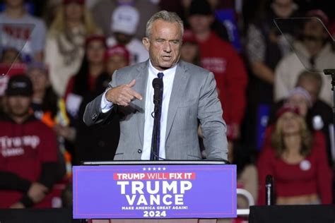 Trump Chooses Anti Vaccine Activist Robert F Kennedy Jr As Health