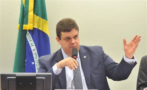 Wolney Queiroz é reeleito como líder do PDT na Câmara dos Deputados PDT