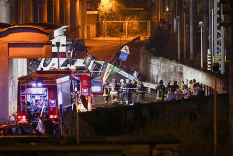 Galerija Opekao Ruku I Izgubio Tenisice Nigerijac Ispri Ao Kako Je