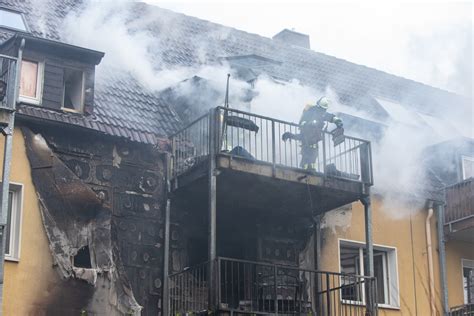 Fw E Mehrfamilienhaus Nach Brand Teilweise Unbewohnbar Keine