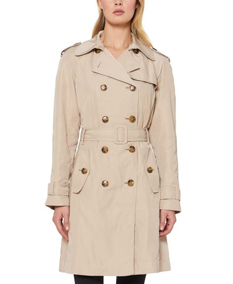 The Style Every Sophisticated Wardrobe Needs The Quintessential Trench Coat This One By Kate