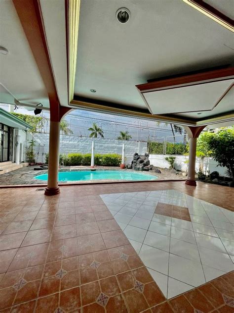 For Sale Bedroom House And Lot With Swimming Pool In Ayala Alabang