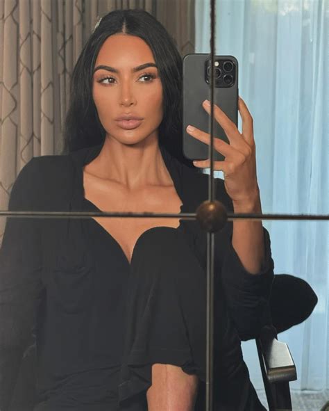 Kim Kardashian Posts Mirror Selfie That Leaves Fans Convinced She