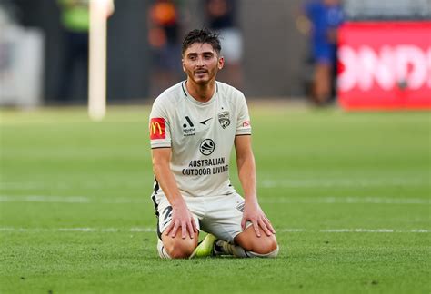 Josh Cavallo El Primer Futbolista En Declararse Gay Recibe Amenazas