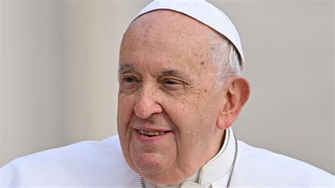 Papa Francisco Acepta Renuncia De Obispo Acusado De Org A En Su