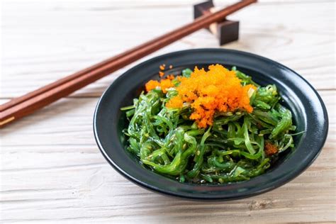 Ensalada De Algas Al Mar Con Huevos De Camarones Al Estilo Japon S