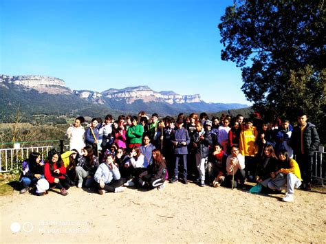 Col Nies R Deso Excursi Al Mirador De Lembassament De Sau