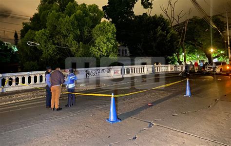 Motociclista Pierde La Vida Tras Brutal Impacto Con Puente De Bo El