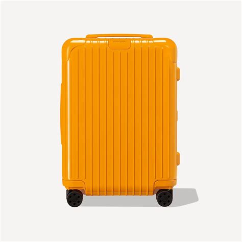 Share That Summer Feeling With Mango And Bamboo RIMOWA S Tropic