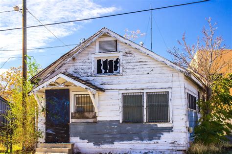 What Is A Distressed Home And How Do I Sell It