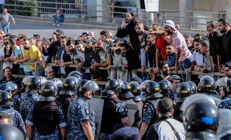 Líbano El Primer Ministro Renunció Tras Las Protestas Por El Impuesto