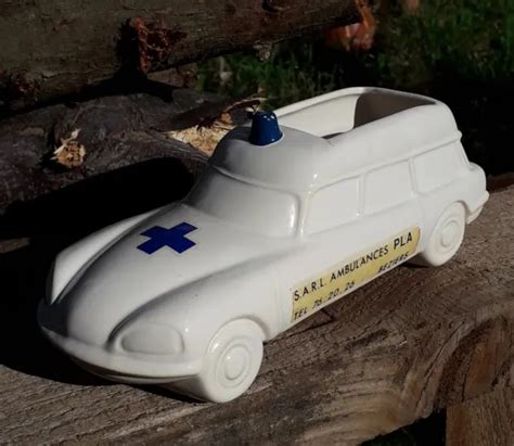 AMBULANCE CITROËN DS Vide Poche Cendrier Faience Ceramique Publicitaire