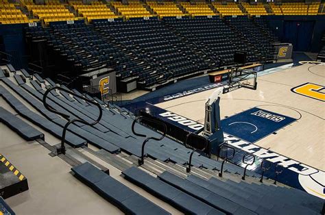 UTC McKenzie Arena with Irwin Seating model 4500 telescopic bleachers ...