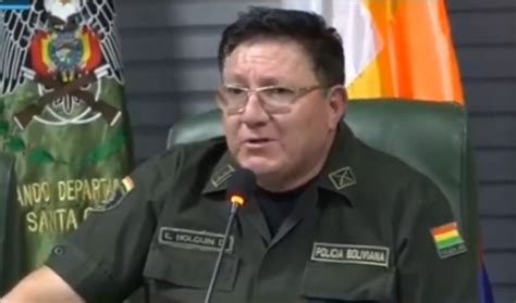 COMANDANTE DE SANTA CRUZ SE ESTRELLA CONTRA EL ABOGADO DE LA FAMILIA DE