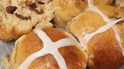 Hot Cross Bunhow To Make Hot Cross Bunshot Cross Bun Recipeeaster