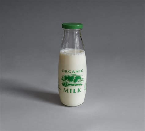 Organic vs Regular Milk: Difference and Comparison