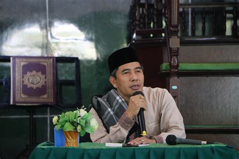 Kajian Bada Zuhur Berkah Ramadhan 1443 H Dr Abzar Ajak Jemaah