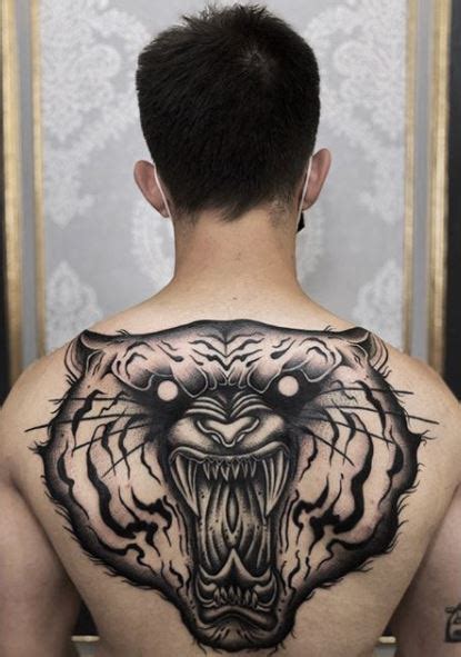 40+ different full back tattoo designs for men – 2000 Daily