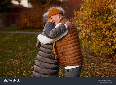 Two People Hugging Royalty-Free Images, Stock Photos & Pictures ...