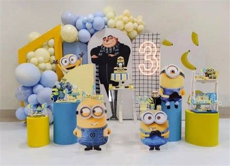 Pin de Ogeeh Jimenez em Beni Decoração festa infantil minions