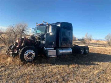 Peterbilt Exhd Sleeper Semi Trucks