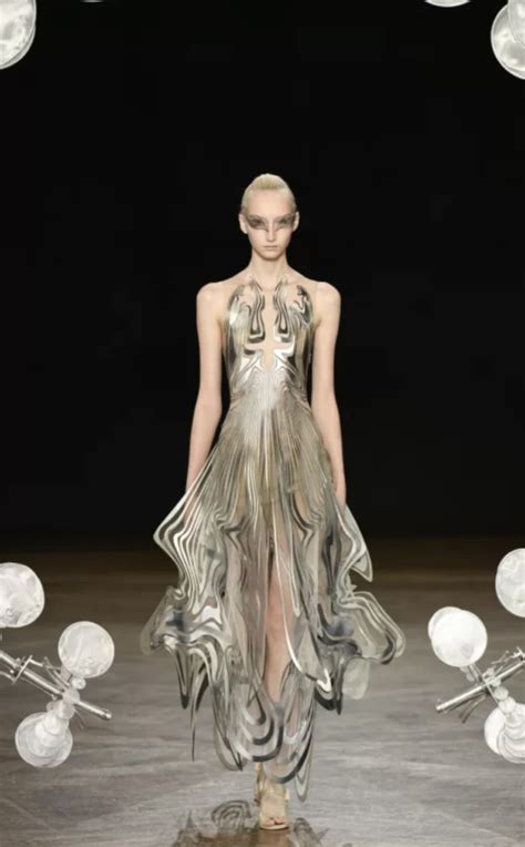 Iris Van Herpen Sculpting The Senses MAD Paris 10 Les