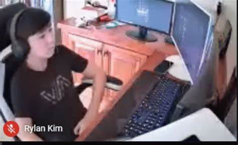 Hot Rylan Hot Rylan Discover Share GIFs